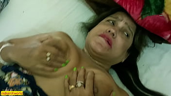 Bhabhi Mesum Dengan Tukang Antar Miskin! Adegan Seks Nyata Desi