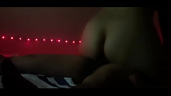 Video Panas! Hermanastra Menyelinap Diam-diam Ke Kamar