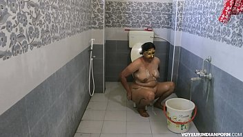 Bhabhi India Seksi Dipinitta Mandi Usai Bercinta Kasar Yang Menggoda