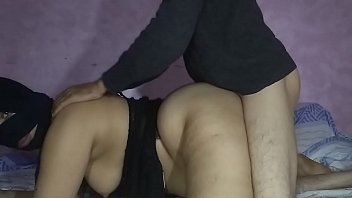 استمع إليهم يرددون: “نيك جامد يا عرص” – وأنت تشتاق للجماع بشدة