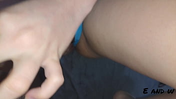 Permainan Mesum Dengan Adik Tiriku Saat Nonton Tv