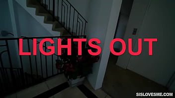 Brunet Ber-tato, Adik Tiri Montok Menggoyang Pantatnya Untuk Kakak Tirinya Yang Horny Di Ruang Cuci, Gaya Doggy Pov – Mandy Muse