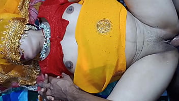 बहू रात में ससुर के कमरे में घुस गई, दोनों के बीच गर्माहट भरी मुलाकात