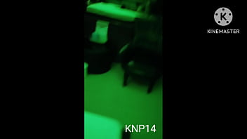 Ibu Thailand Mungil Digoyang Lidah Terbang Dan Dipuaskan Sampai Tumpah Dalam