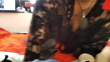 Aimee Paradise, Sang Ratu Oral: Satu Jam Penuh Aksi Mengisap Kontol Keras Dan Berakhir Dengan Muka Licin Disemprot Sperma