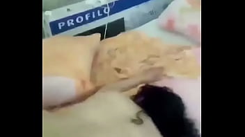 Ibu Tiri Desi Digoyang Paman