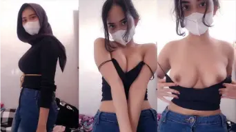 Gadis Berhijab Joget Goyang Panas Menggoda