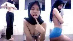 Gadis Berjilbab Lembut Dan Cantik Yang Menggoda