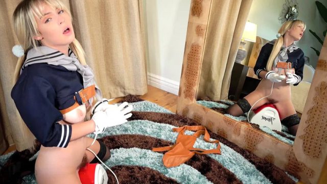 Gadis Cosplay Lilly Bell Menggila Di Atas Sybian Di Kantor Bea Cukai