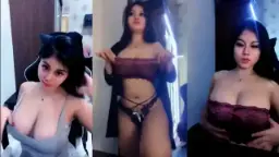 Gadis Mungil Telanjang Bulat