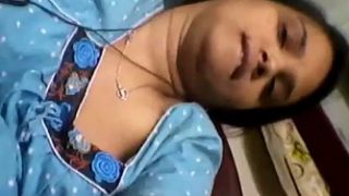 Skandal Telanjang Pegawai Bank Desi – 3 Foto Mesum Yang Menggemparkan