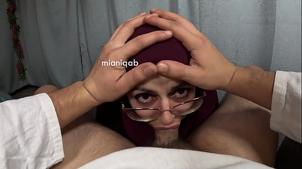 Istri Arab Berkerudung Mia, Kumpulan Aksi Oral Menggoda Bagian 1