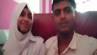 Kekasih Mengisap Payudara Pacar Hijabnya Dalam Video Mesra Bangladesh