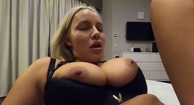 Kylie Page Dihamili Bbc Gede