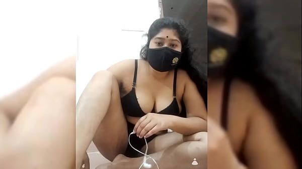 Gadis Desi Tampil Live Dengan Aksi Panas Dan Menggoda