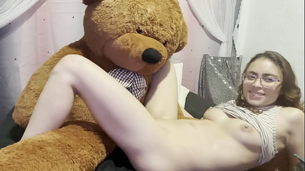 Rosmexicana MasturbÁndose A Lo Grande Con Su Peluche Caliente Y Sus Consoladores…