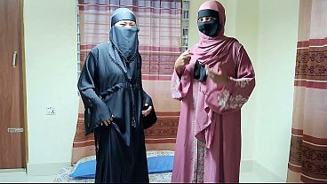 Adik Tiri Berhijab Menggoda, Ingin Merasakan Batang Besar Kakak Di Lubang Mesumnya