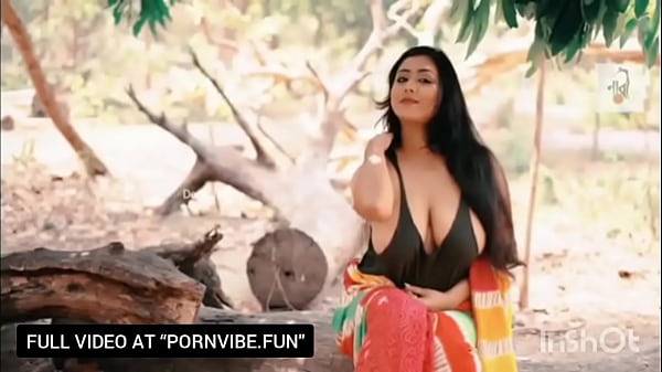 Bhabhi Menggoda Dengan Ganas Dan Penuh Nafsu
