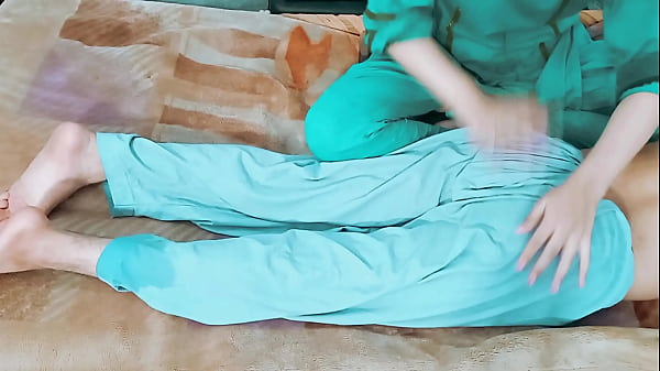 Momen Intim Panas Suami Istri Di Ranjang India