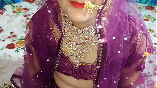 अकेली लड़की की गीली चूत को सौतेले भाई ने घर में जमकर चोदा