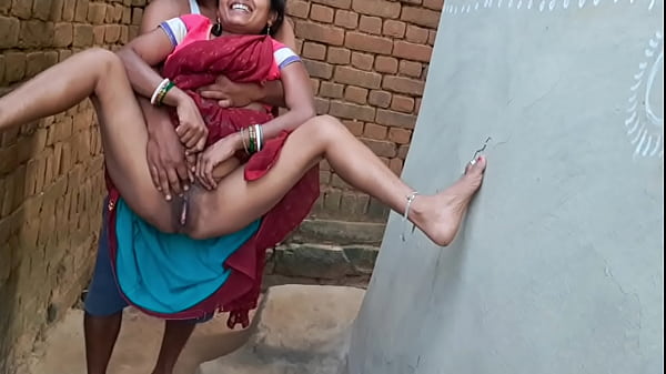 Wanita Desa India Dengan Kemaluan Besar Dan Menggoda