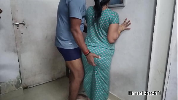 Bidadari India Dalam Gaun Seksi, Menggoda Dan Menggairahkan