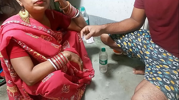 रौशनी भाभी को किचन में जबरदस्ती दबाकर जानलेवा तरीके से चोदना