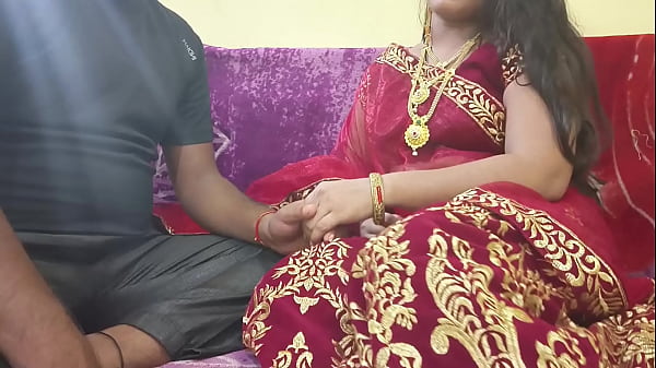भाभी ने सुहागरात की रस्म से पहले, अपने देवर के साथ गहरी अंतरंगता का आनंद लेते हुए, अपने चूत की मरहमत करवाई।