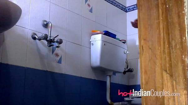 Bercinta Di Kamar Mandi, Pasangan India Shilpa Raghav Beraksi Panas