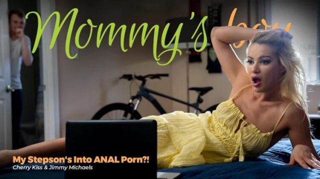 Anak Tiriku Ternyata Gila Film Porno Anal!