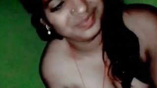 Video Gadis Desi Kampung Ngentotin Kontol Klien