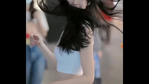 Model Tiongkok 2020 Yang Menggoda