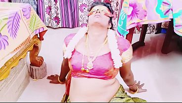 Desi Bhabi Bohot Masti Karti Hai, Swamiji Ke Saath Chudai Karte Hue Apne Pati Ko Dhoka Deti Hai. Telugu Mein Gande Baatein Karti Hai.