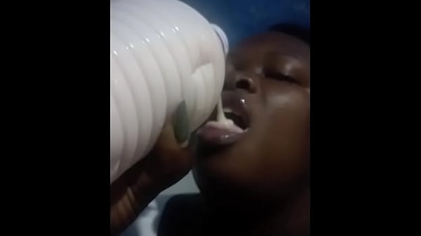 Goyangan Lidah Dalam Tenggorokan