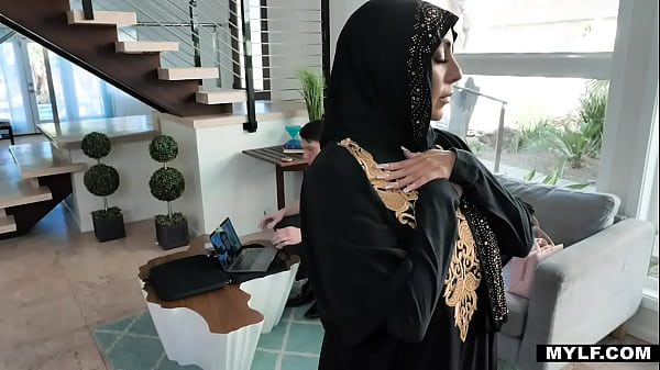 Kylie Kingston Selalu Takut Mengakui Hasrat Terdalamnya, Terutama Karena Imannya Yang Begitu Kuat.