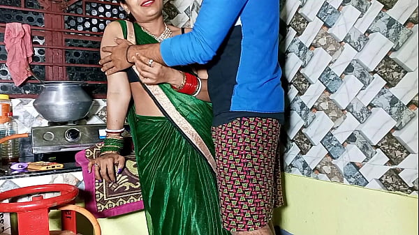 भाभी को किचन में ही चोदा जब पूरा घर सुनसान था… असली हिंदी गर्माहट भरी आवाज़ में