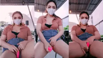 Ravicha Colmek Sampe Getar Di Tempat Terbuka, Bikin Basah Semua Yang Nonton.