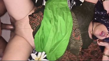 Kakak Tiri Desi Digenjot Habis Sama Adik Tiri Pas Lagi Berdua Di Rumah, Film Penuh (suara Hindi).