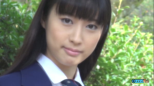 Gadis Asia Imut Ngasih Celahnya Dijilat Di Ruang Ganti, Trus Ngewe Mulut.