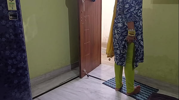 Bapak Mertua India Nusuk Menantu Sampai Meringis Kesakitan, Tapi Bikin Nagih!