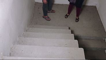 Desi Bocah Ngewein Ibu Tiri Yang Lagi Horny, Kontolnya Masuk Dalem, Pantat Gede Digebuk Gaya Doggy.