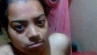 Telanjang Bulat Cewek India Sendirian, Gaya Liar Ala Ravindr Prasad.