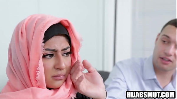 Gadis Hijab Terpaksa Digenjot Bule Amerika, Nggak Ada Pilihan Lain.