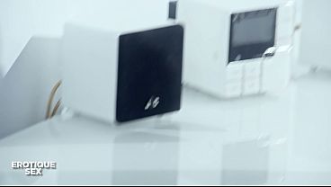 Gadis Asia Seksi Bergoyang Di Atas Kontol Pacarnya Sambil Pegang Katana