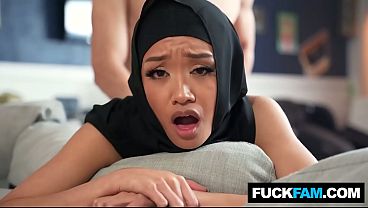 Hijabi Dikenalkan Budaya Amerika, Jade Kimiko & Parker Ambrose Makin Panas