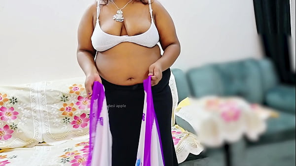 Bhabhi India, Saree-nya Nyaris Sobek, Badan Seksi Menggoda