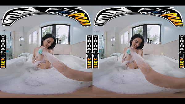 Virtual Porn – Kiana Kumani Basah Liar Di Kamar Mandi Berubah Jadi Aksi Ngentot Panas Dengan Kakak Tirinya